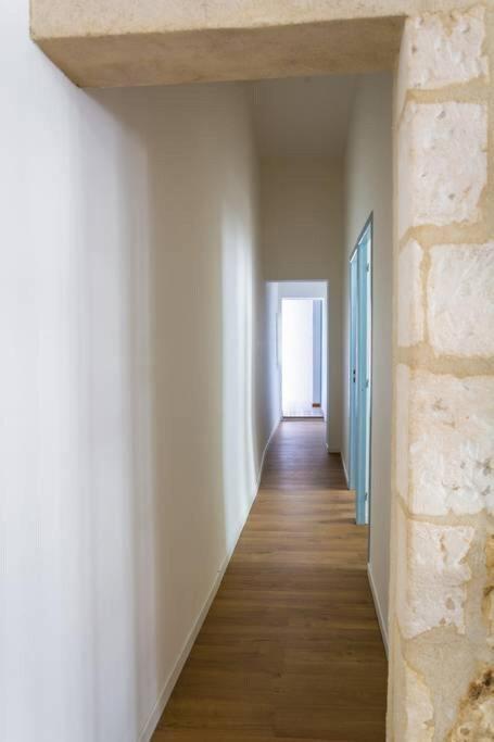 Apartment In Hyper Center - 3 Bedrooms Arles Bagian luar foto