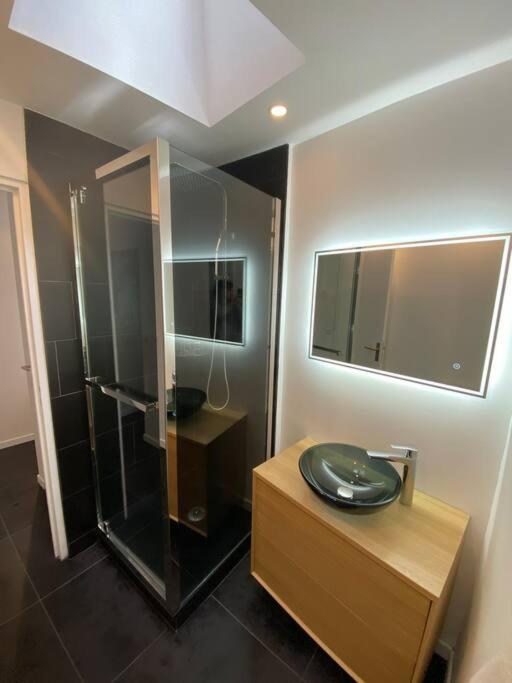 Apartment In Hyper Center - 3 Bedrooms Arles Bagian luar foto